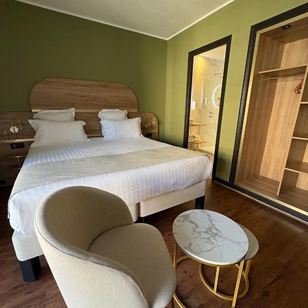 Cit'Hotel Le Chris'Tel Hotel Et Restaurant Le Puy-en-Velay Exterior photo