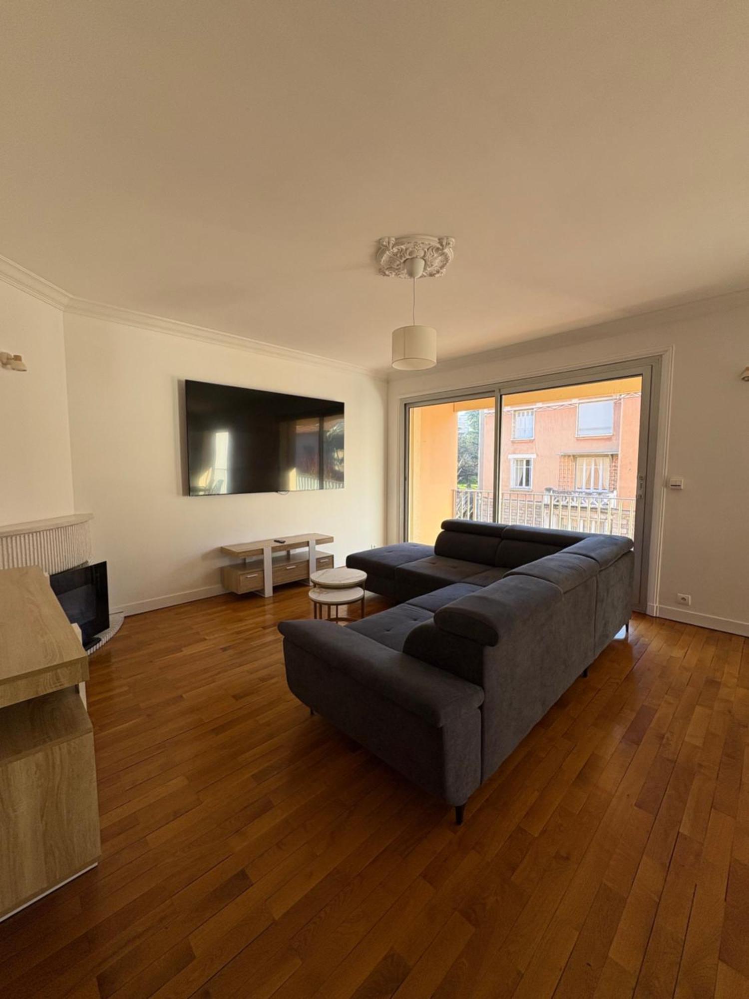 Cit'Hotel Le Chris'Tel Hotel Et Restaurant Le Puy-en-Velay Exterior photo