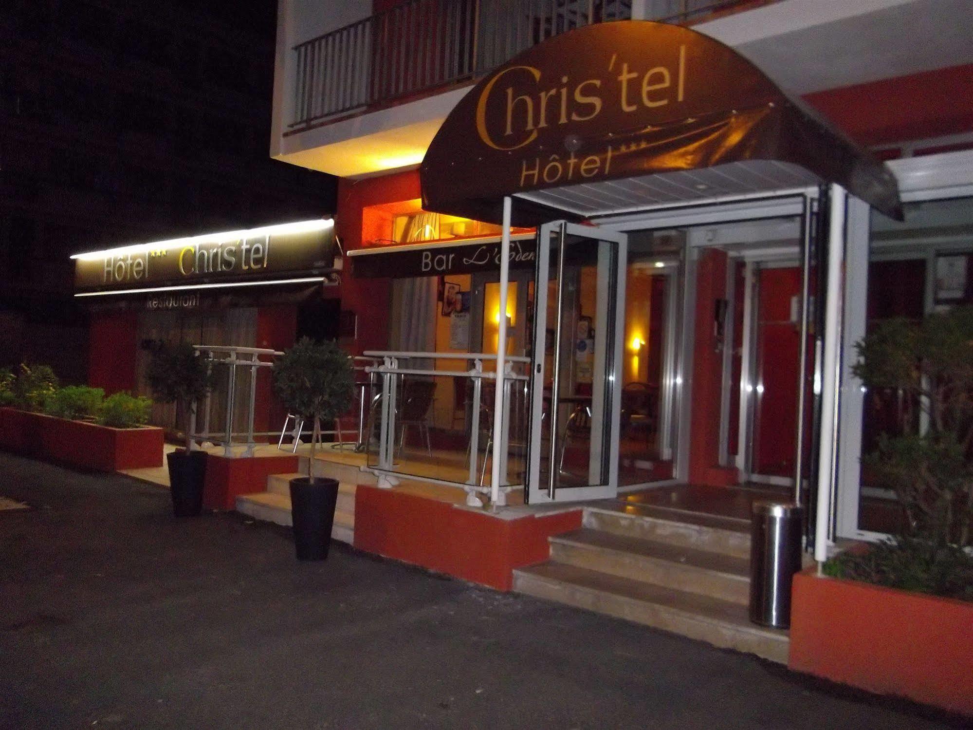 Cit'Hotel Le Chris'Tel Hotel Et Restaurant Le Puy-en-Velay Exterior photo
